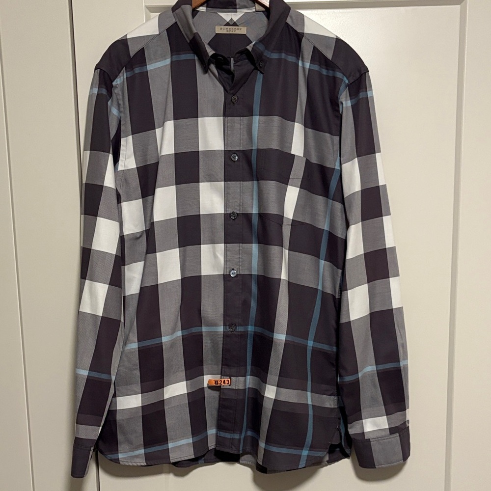 Burberry Gray Plaid Long Sleeve Men’s Shirt—GREAT LOOKING!  Excellent Cond—L